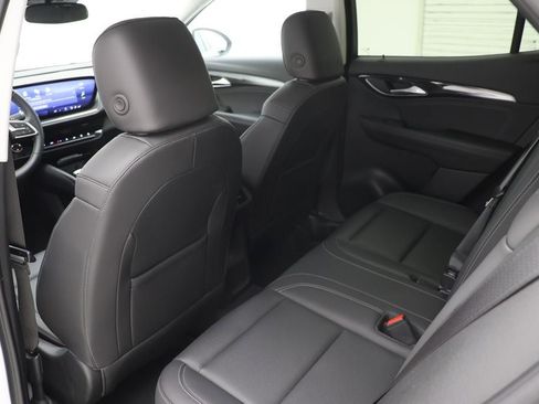 Used 2025 Buick Envision Preferred AWD/4WD image 10