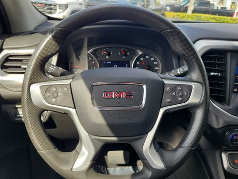Used 2023 GMC Acadia SLE w/ Driver Convenience Package FWD image 19