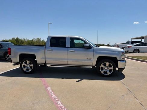 Used 2018 Chevrolet Silverado 1500 LT w/ Texas Edition RWD image 6