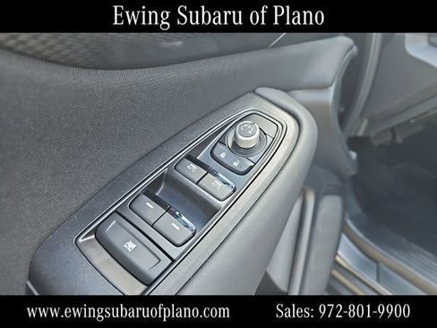 Used 2025 Subaru Outback Premium AWD/4WD image 11