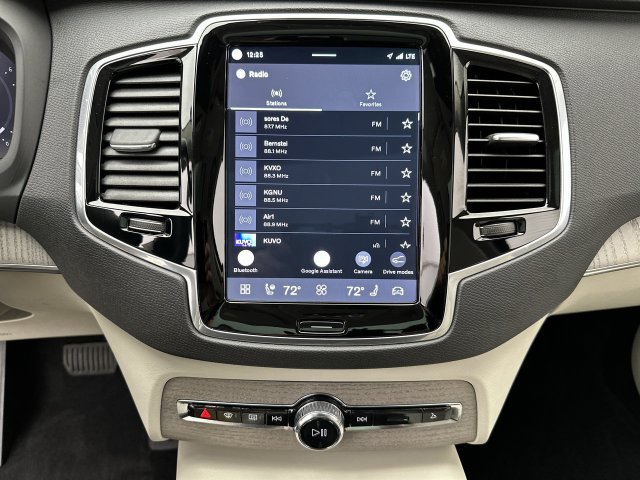Certified 2025 Volvo XC90 B6 Plus w/ Protection Package Premier AWD/4WD image 16