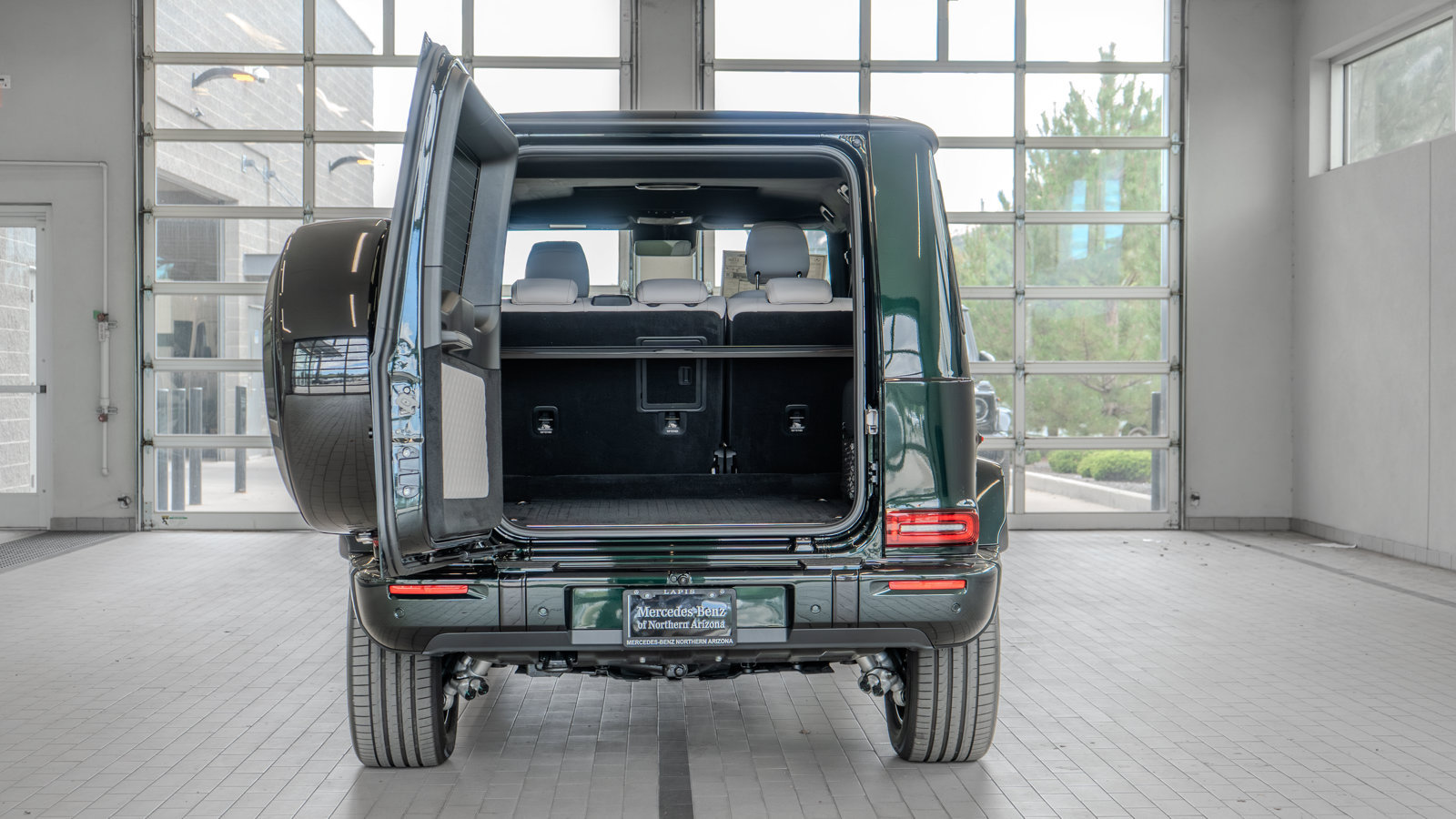 New 2027 Mercedes-Benz G 580 e image 16