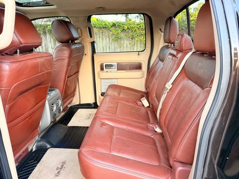 Used 2013 Ford F150 King Ranch w/ King Ranch Luxury Pkg image 10