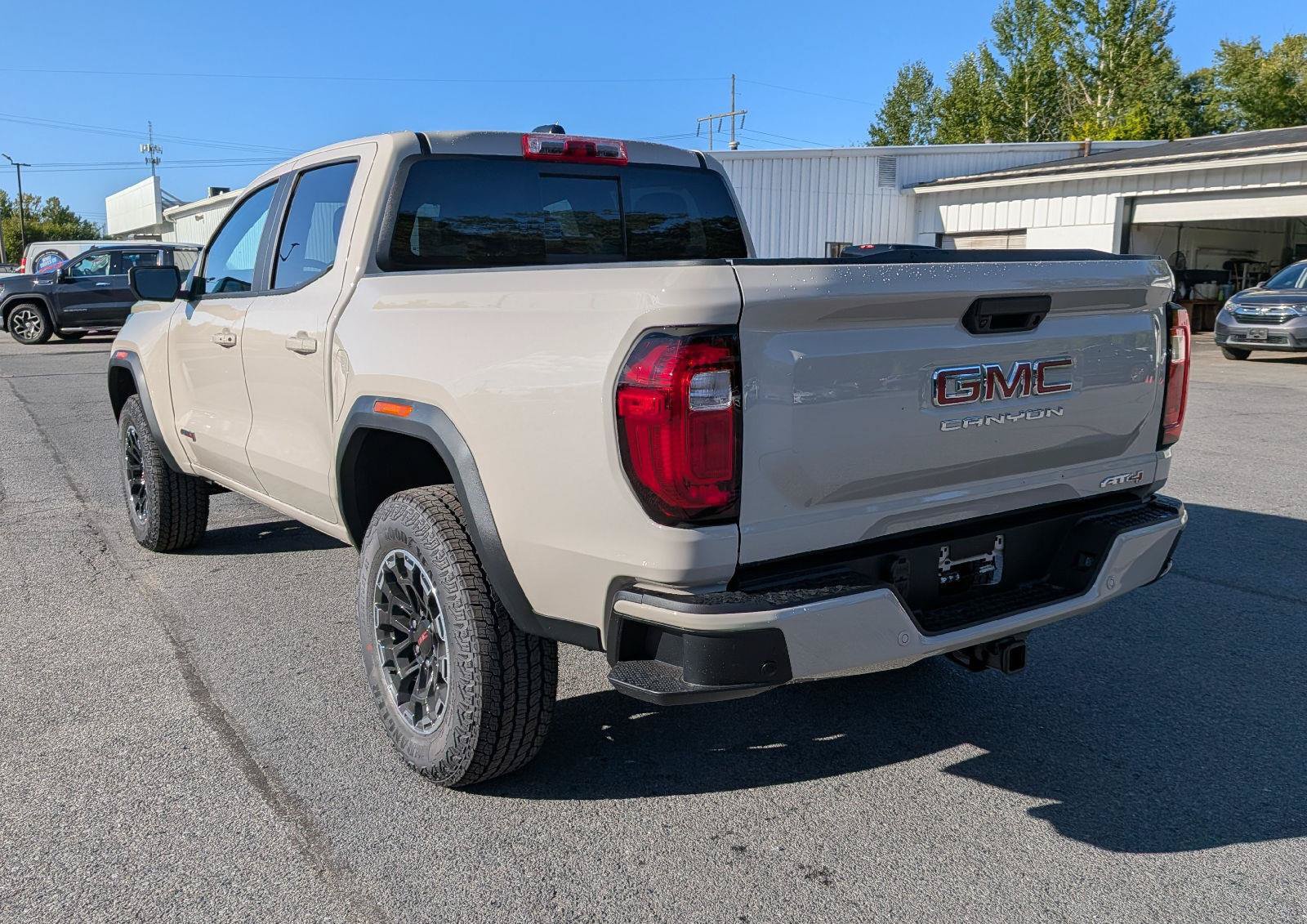 New 2026 GMC Canyon AT4 w/ Technology Plus Package AWD/4WD image 8