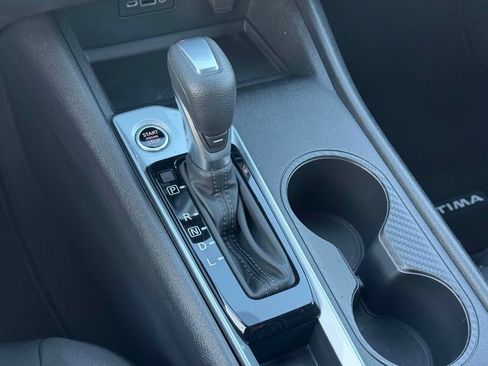 Used 2025 Nissan Altima 2.5 SV FWD image 28