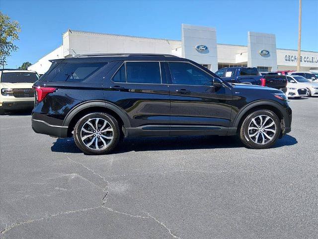Certified 2026 Ford Explorer ST-Line RWD image 3
