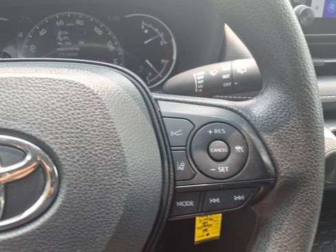 Used 2024 Toyota RAV4 LE FWD image 20
