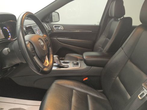 Used 2021 Jeep Grand Cherokee Limited image 17