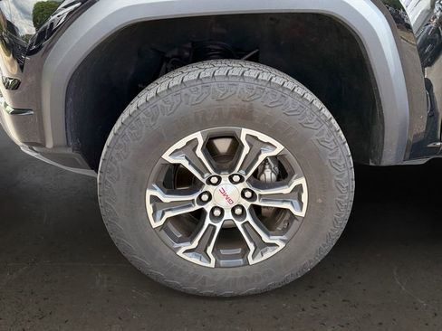 Used 2024 GMC Canyon AT4 w/ AT4 Premium Package AWD/4WD image 27