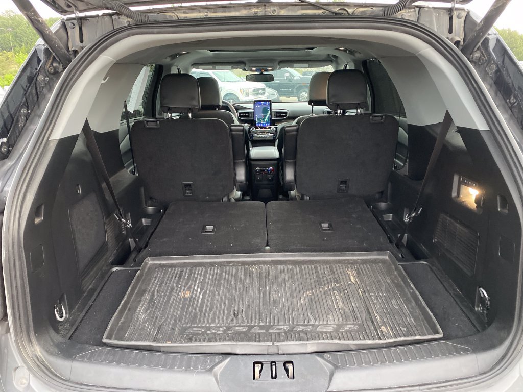 Used 2023 Ford Explorer Limited w/ Limited Technology Package AWD/4WD image 38