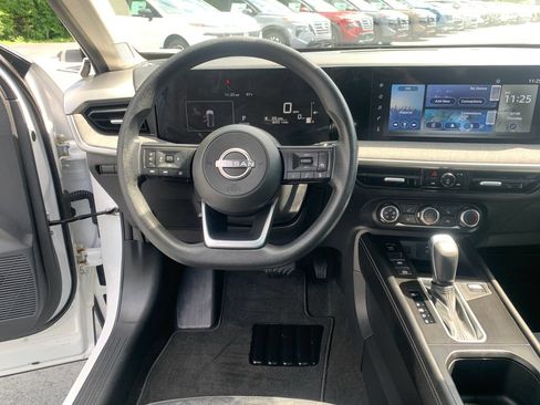 Used 2025 Nissan Kicks SV w/ SV Premium Package AWD/4WD image 21