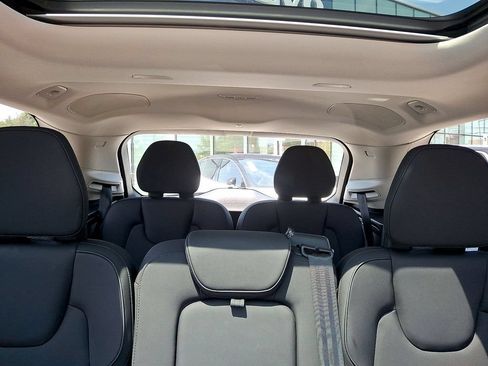 Certified 2026 Volvo XC90 B6 Plus AWD/4WD image 13