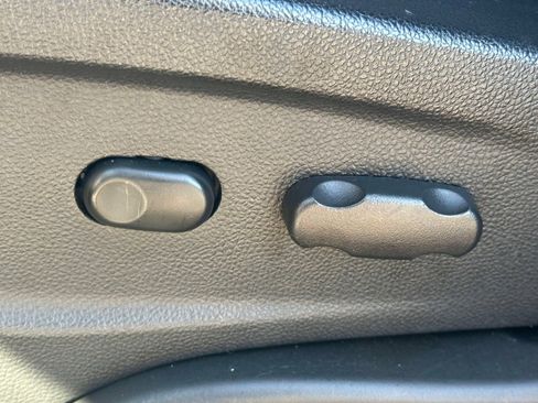 Certified 2022 Chevrolet Trax LT w/ LT Convenience Package image 23