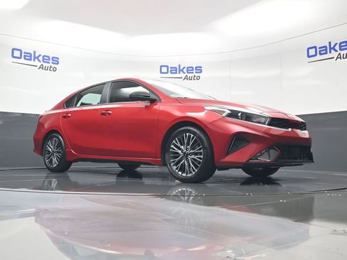 Certified 2024 Kia Forte GT-Line image 37