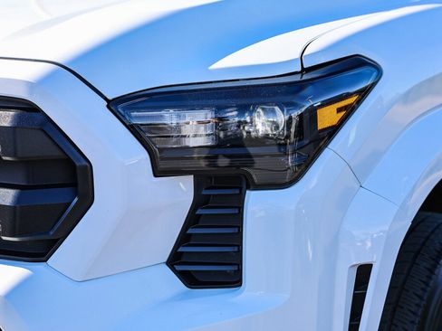 Certified 2025 Toyota Tacoma SR5 image 19