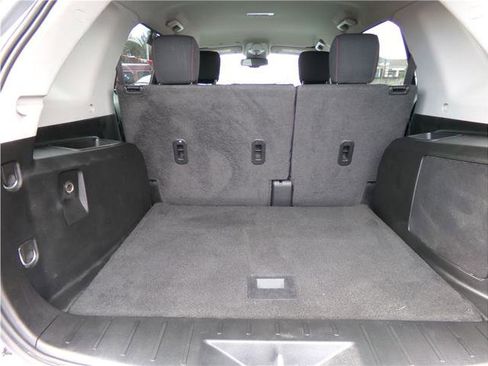 Used 2017 GMC Terrain SLE image 10