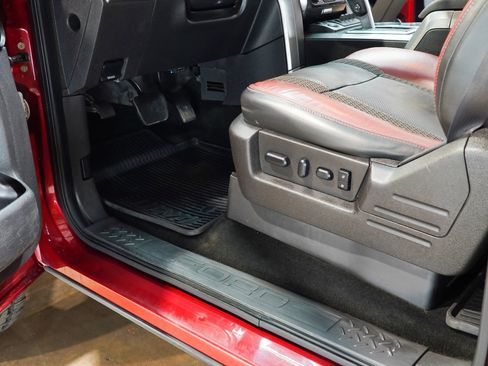 Used 2014 Ford F150 Raptor w/ Equipment Group 801A Luxury AWD/4WD image 34