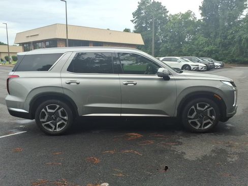 Used 2024 Hyundai Palisade Limited AWD/4WD image 3