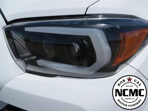 Used 2021 Toyota Tacoma TRD Sport image 22