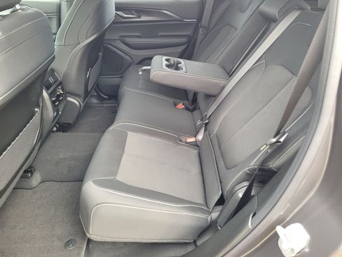 New 2025 Jeep Grand Cherokee Laredo image 12