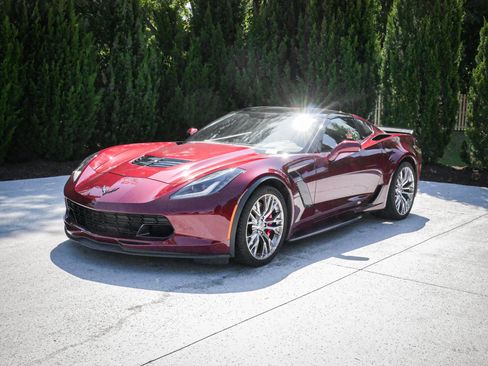 Used 2019 Chevrolet Corvette Z06 RWD image 5