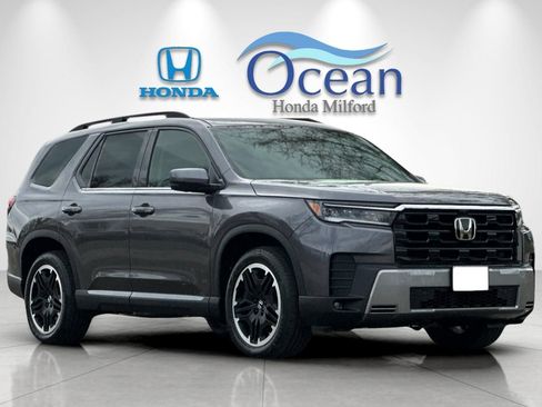 New 2026 Honda Pilot Touring image 7