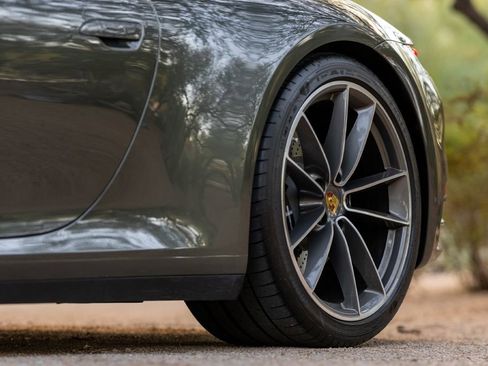 Used 2020 Porsche 911 Carrera 4S w/ Sport Package image 7