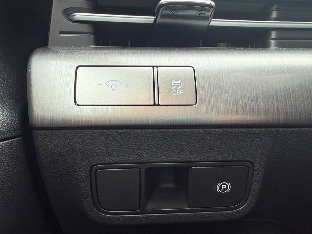 Certified 2024 Hyundai Kona SEL FWD image 23