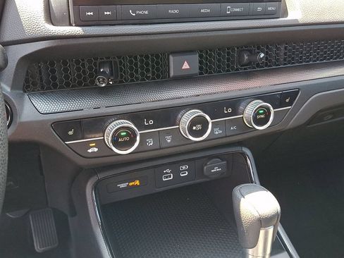 Used 2024 Honda CR-V EX image 16