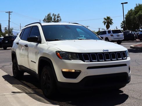 Used 2018 Jeep Compass Sport AWD/4WD image 14