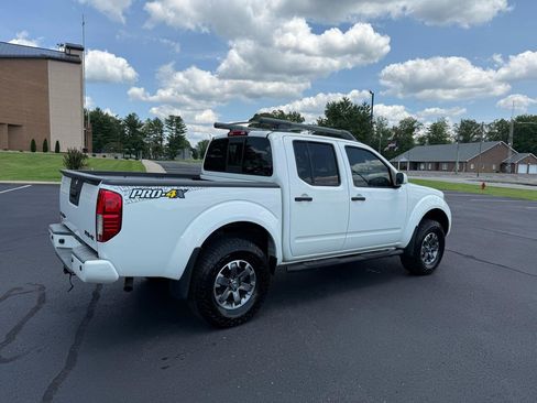 Used 2020 Nissan Frontier PRO-4X AWD/4WD image 6
