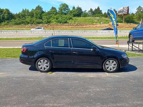 Used 2017 Volkswagen Jetta S w/ Jetta S Cold Weather Package FWD image 6