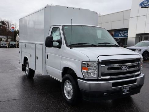 New 2026 Ford E-350 and Econoline 350 Super Duty w/ Power Equipment Group image 2