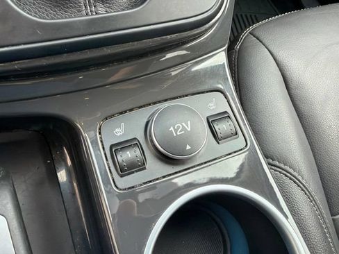 Used 2015 Ford Escape Titanium FWD image 5