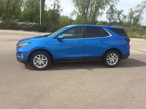 Used 2024 Chevrolet Equinox LT AWD/4WD image 2