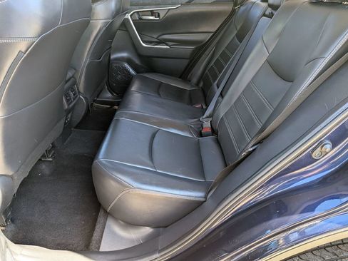 Used 2020 Toyota RAV4 XLE Premium w/ All Weather Liner Package AWD/4WD image 29