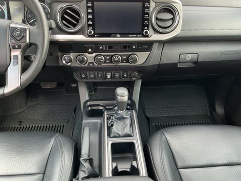 Certified 2020 Toyota Tacoma Limited AWD/4WD image 11