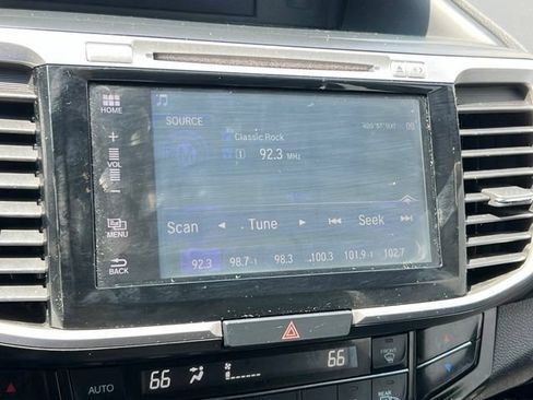 Used 2017 Honda Accord EX image 34