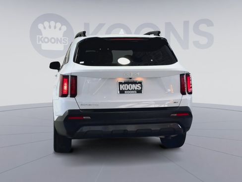 Used 2023 Kia Sorento X-Line EX image 10