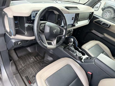 Used 2022 Ford Bronco Wildtrak AWD/4WD image 17