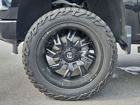 Used 2022 Chevrolet Silverado 1500 Custom AWD/4WD image 37