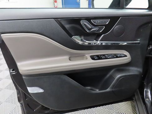 Used 2025 Lincoln Corsair Premiere w/ Jet Appearance Package image 63