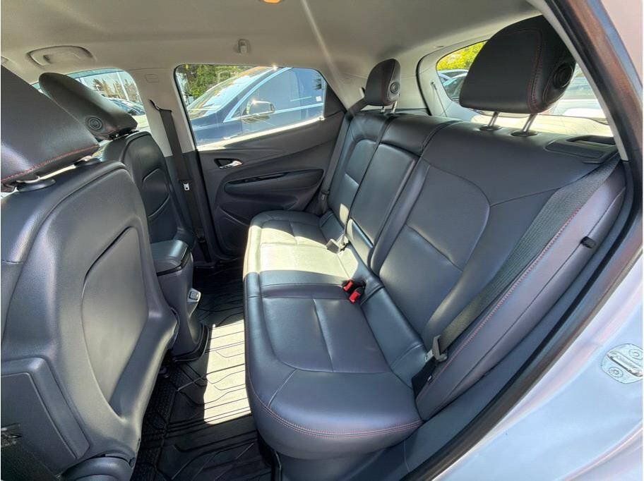 Used 2020 Chevrolet Bolt Premier w/ Infotainment Package FWD image 20