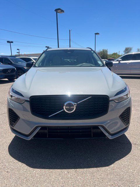 Used 2025 Volvo XC60 T8 Plus w/ Protection Package Premier AWD/4WD image 8