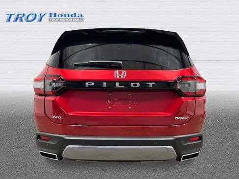 New 2026 Honda Pilot Touring image 4