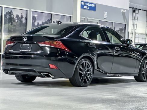 Used 2020 Lexus IS 300 F Sport w/ Blackline Edition RWD image 8