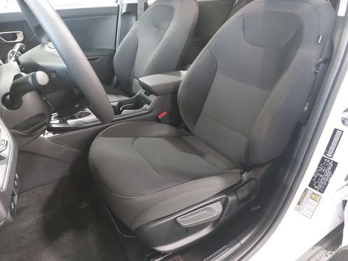 New 2026 Kia K4 FWD image 14