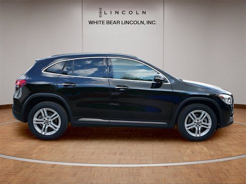 Used 2022 Mercedes-Benz GLA 250 4MATIC image 4