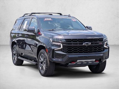 Used 2023 Chevrolet Tahoe Z71 w/ Luxury Package AWD/4WD image 3