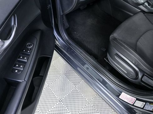 Used 2019 Kia Forte LXS image 7